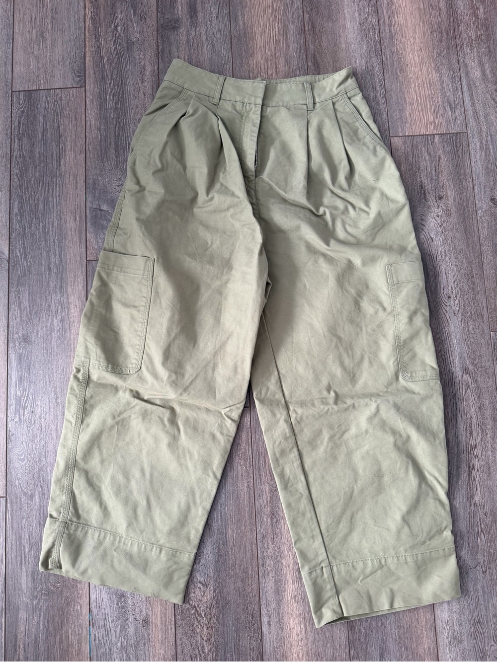 Aritzia Olive Green Pleated Cargo Trousers